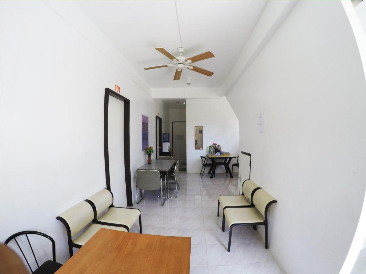 Jmp Hostel Coron Extérieur photo